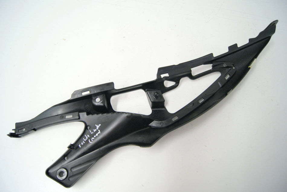 SUZUKI SFV 650 A WVCX GLADIUS ABS REAR FAIRING RIGHT FAIRING COWLING