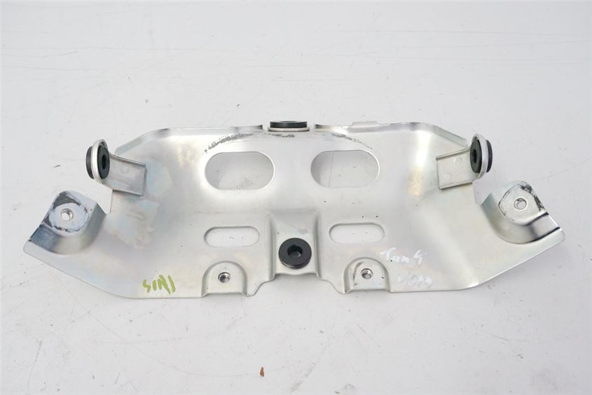 SUZUKI GSX-R 750 WVCW SOPORTE DEPÓSITO DELANTERO SUJECIÓN DEPÓSITO