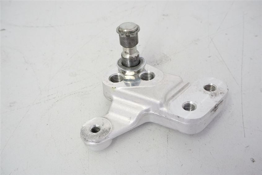 SUZUKI GSX-R 750 WVCW K8 K9 L0 GEAR LEVER HOLDER MOUNTING BRACKET