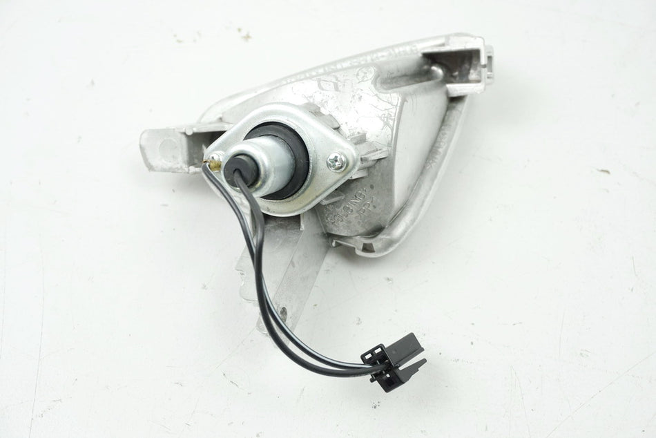 SUZUKI GSX-R 750 WVCW TURN SIGNAL RIGHT REAR