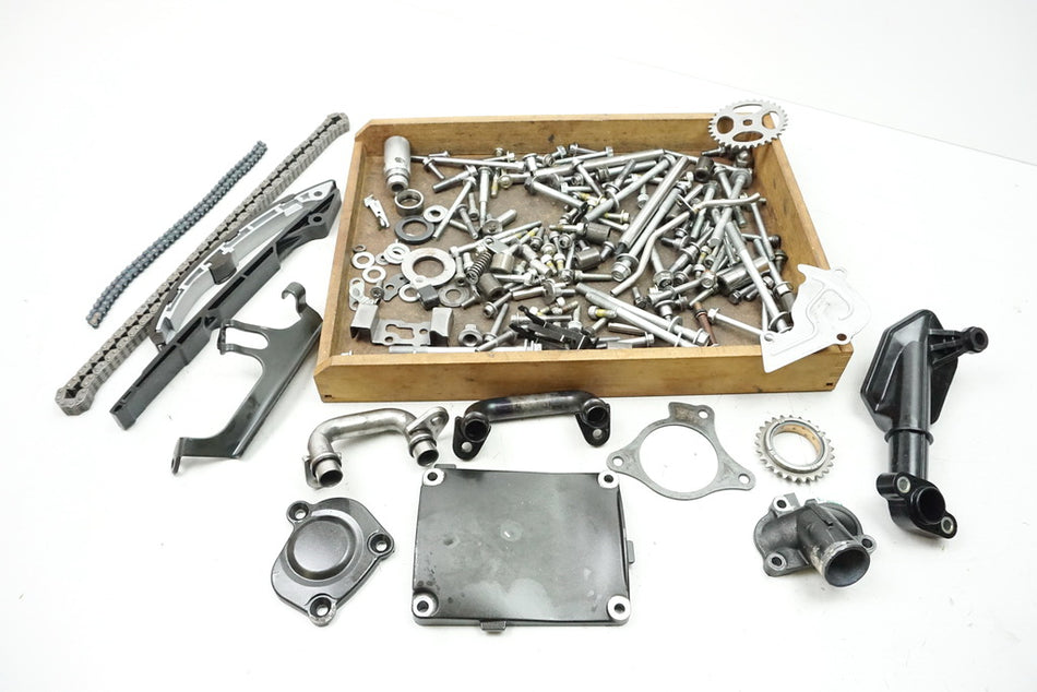 YAMAHA FZ-1 N RN16 TORNILLOS PIEZAS PEQUEÑAS MOTOR