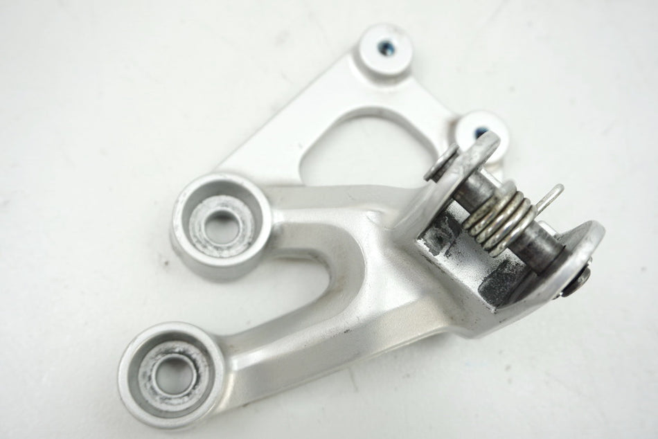 SUZUKI GSX-R 600 WVCV SOPORTE DE ESTRIBERA DELANTERA IZQUIERDA FOOTREST