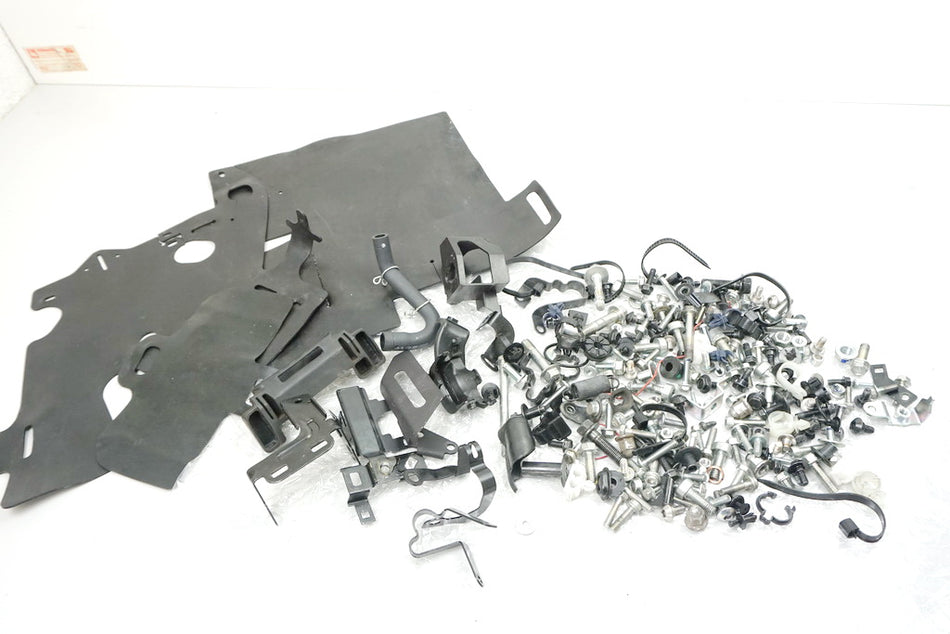 HONDA CB 500 FA ABS PC45 SCHRAUBEN & KLEINTEILE HALTER