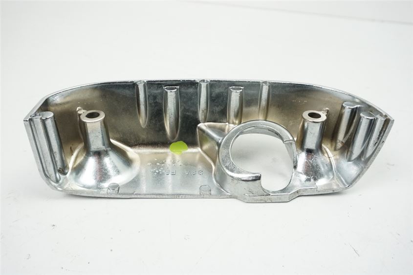 SUZUKI VS 800 VS52A/ B INTRUDER TAPA CULATA DELANTERA DERECHA CROMADA