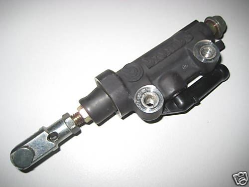 YAMAHA YZF 600 4TV THUNDERCAT REAR BRAKE MASTER CYLINDER