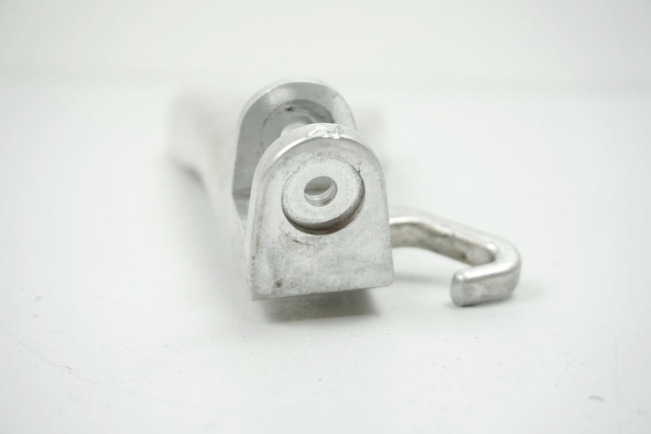YAMAHA R6 RJ05/ RJ09 FUßRASTENTRÄGER SOZIUS LINKS FOOTREST