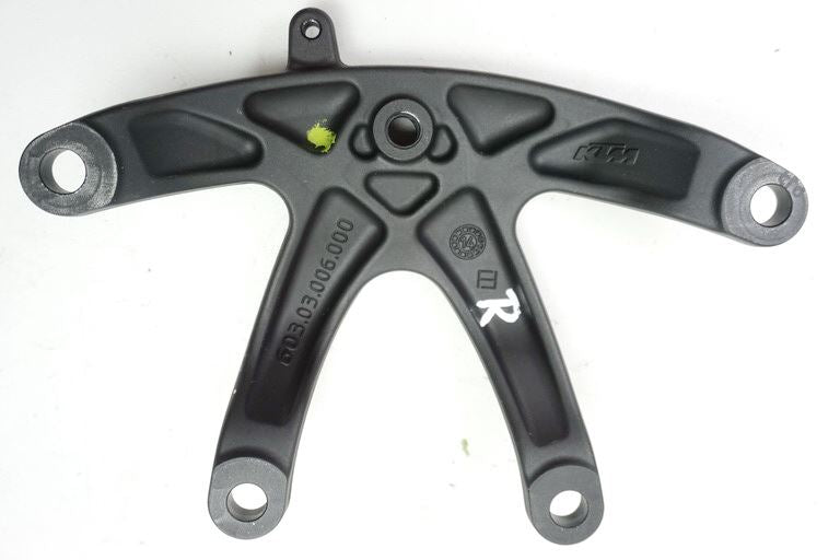 KTM 1290 SUPERDUKE R ENGINE MOUNT RIGHT BRACKET ENGINE