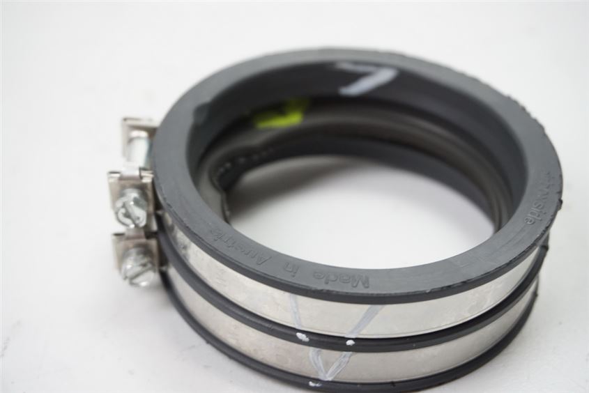 KTM 1290 SUPERDUKE R INTAKE MANIFOLD FRONT INTAKE RUBBER