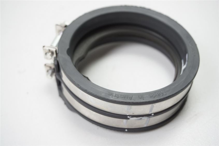 KTM 1290 SUPERDUKE R INTAKE MANIFOLD REAR INTAKE RUBBER