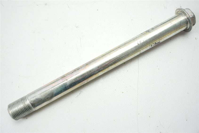KAWASAKI VN 1500 CLASSIC TOURER VNT 50G SWINGARM SHAFT AXLE SWINGARM