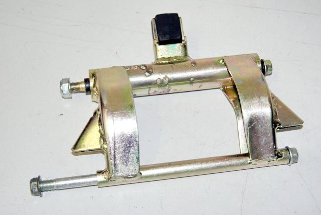 HONDA SCV 100 JF11 LEAD SOPORTE DE MONTAJE DEL MOTOR