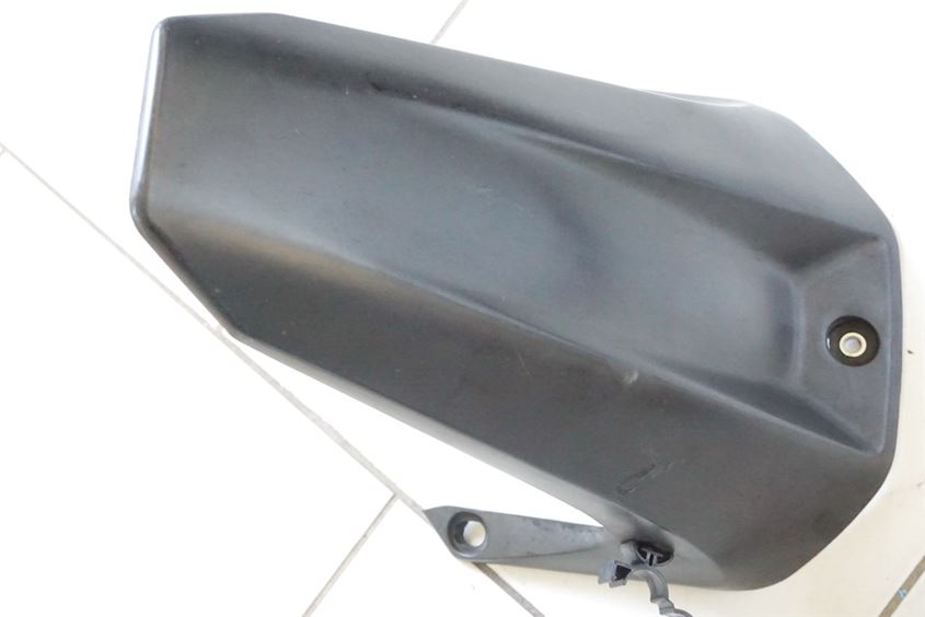 YAMAHA YZF-R 125 RE06 CUBRE RUEDA TRASERA BASCULANTE GUARDABARROS