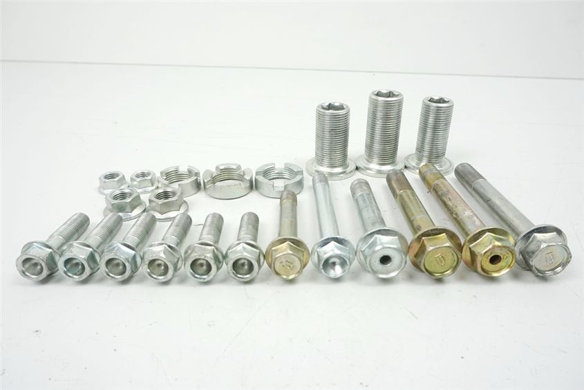 HONDA GL 1800 SC47 A ABS GOLDWING SCHRAUBEN MOTOR BOLZEN HALTERUNG
