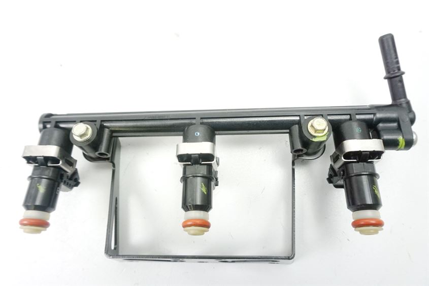 TRIUMPH TIGER 1050 115NG EINSPRITZDÜSEN INJECTION EINSPRITZLEISTE