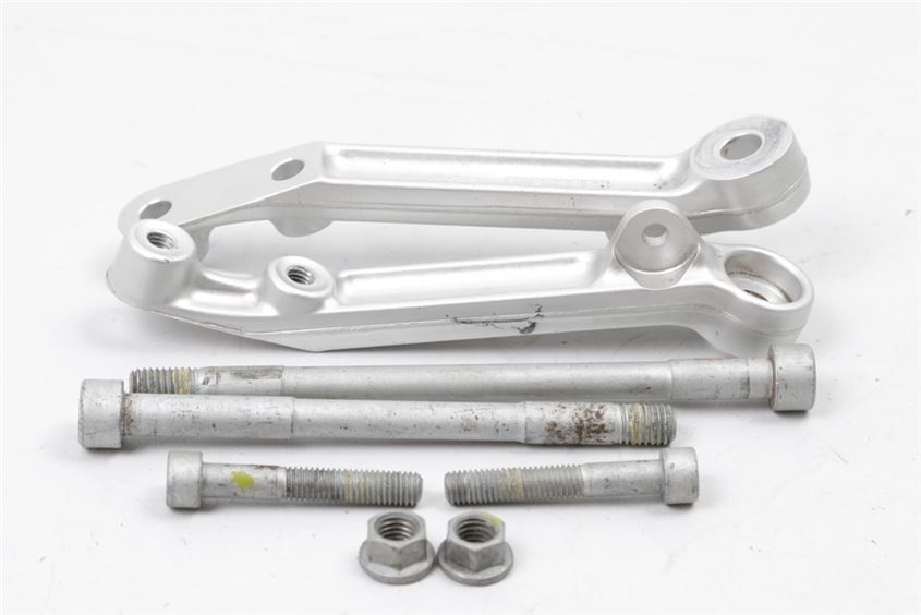 KTM 690 DUKE R B2 SOPORTE MOTOR SUJETAMOTOR TORNILLOS