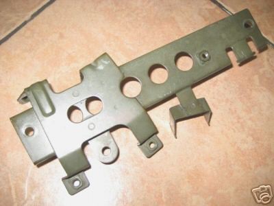 YAMAHA FZS 600 RJ02 FAZER FUEL PUMP BRACKET CARRIER PLATE IGNITION COILS