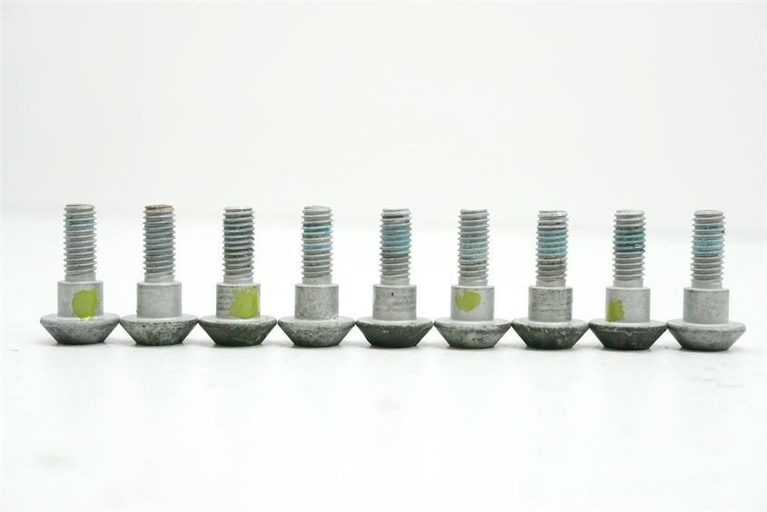 YAMAHA YZF-R 125 RE06 SCHRAUBEN BREMSSCHEIBEN SCREWS