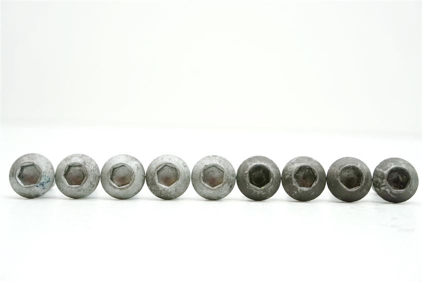 YAMAHA YZF-R 125 RE06 SCHRAUBEN BREMSSCHEIBEN SCREWS