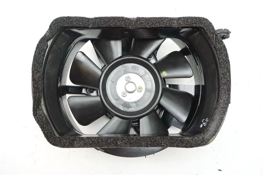 SUZUKI VL 800 C WVBM JS1BM11 INTRUDER FAN FAN WHEEL RADIATOR ENGINE