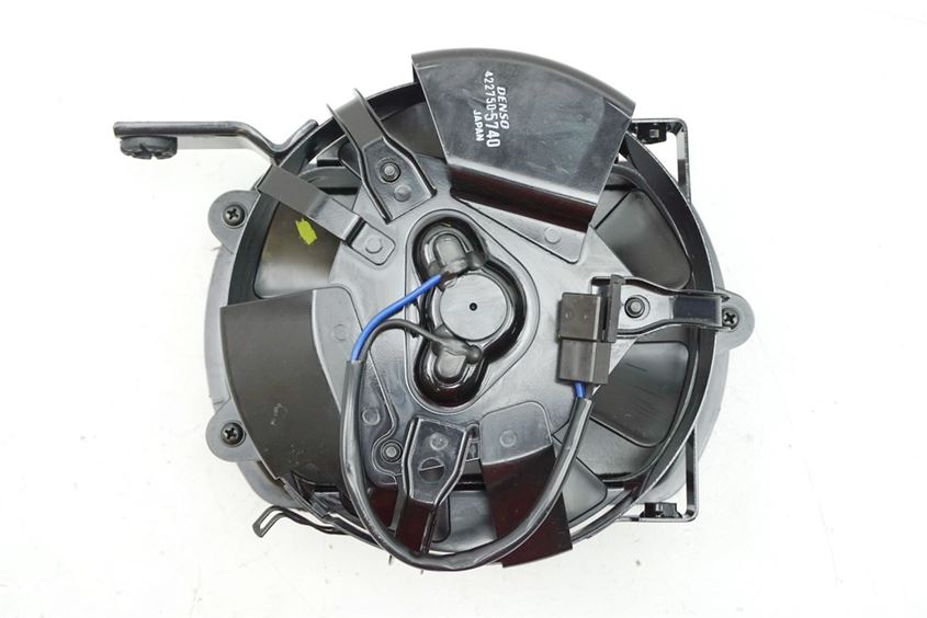 SUZUKI VL 800 C WVBM JS1BM11 INTRUDER FAN FAN WHEEL RADIATOR ENGINE