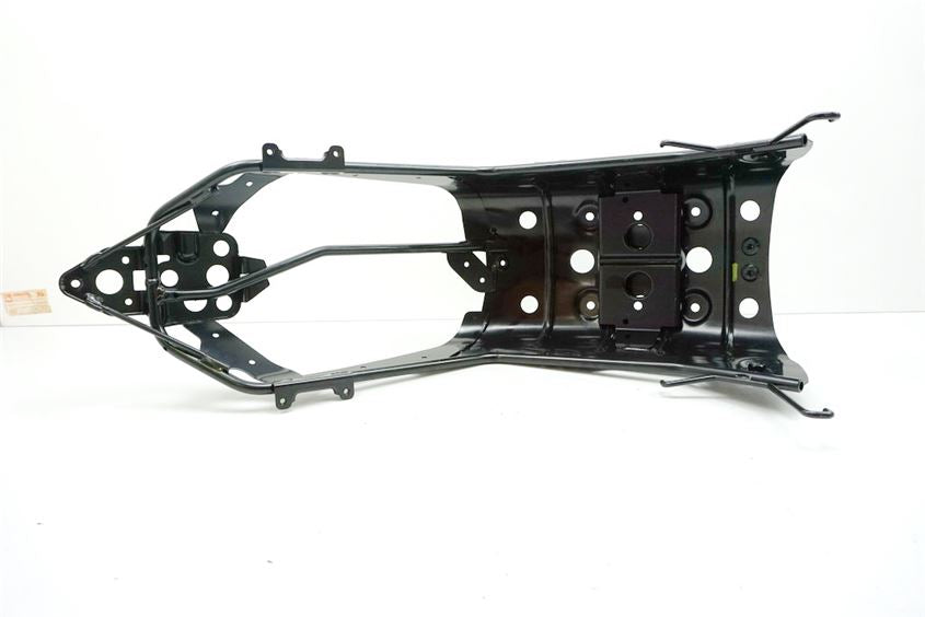 SUZUKI VL 800 C WVBM JS1BM11 INTRUDER REAR FRAME SUBFRAME FENDER BRACKET