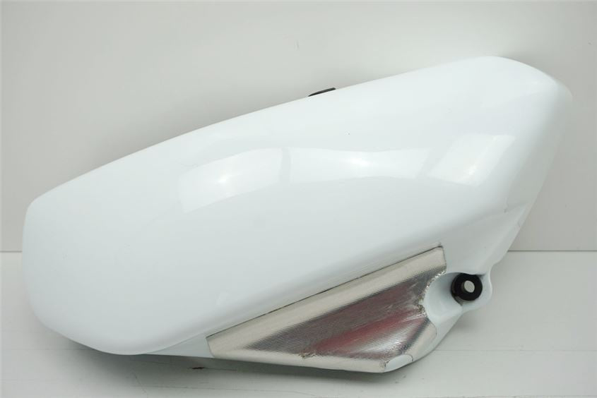 SUZUKI VL 800 C WVBM JS1BM11 INTRUDER TAPA LATERAL DERECHA CUBIERTA