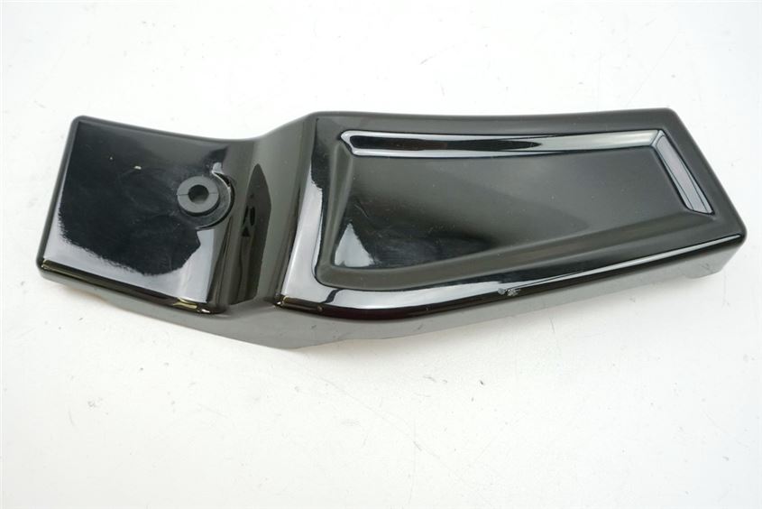 SUZUKI VL 800 C WVBM JS1BM11 INTRUDER ABDECKUNG RECHTS SCHWINGE COVER VERKLEIDUNG