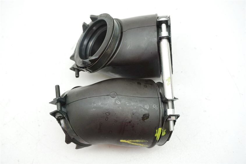 SUZUKI VL 800 C WVBM JS1BM11 INTRUDER INTAKE MANIFOLD INTAKE RUBBERS