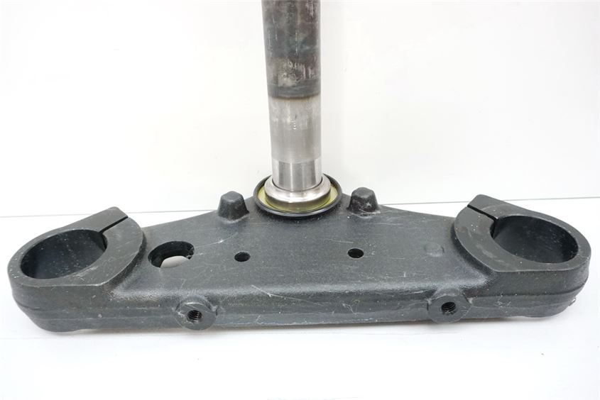 SUZUKI VL 800 C WVBM JS1BM11 INTRUDER GABELBRÜCKE UNTEN GABEL FORK
