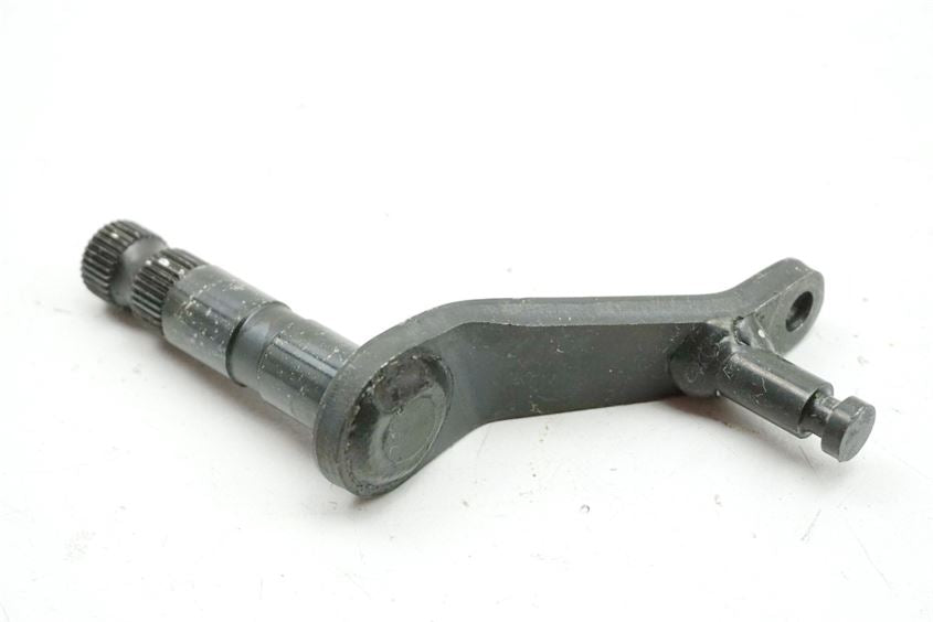 SUZUKI VL 800 C WVBM JS1BM11 INTRUDER HALTER BREMSPEDAL AUFNAHME WELLE