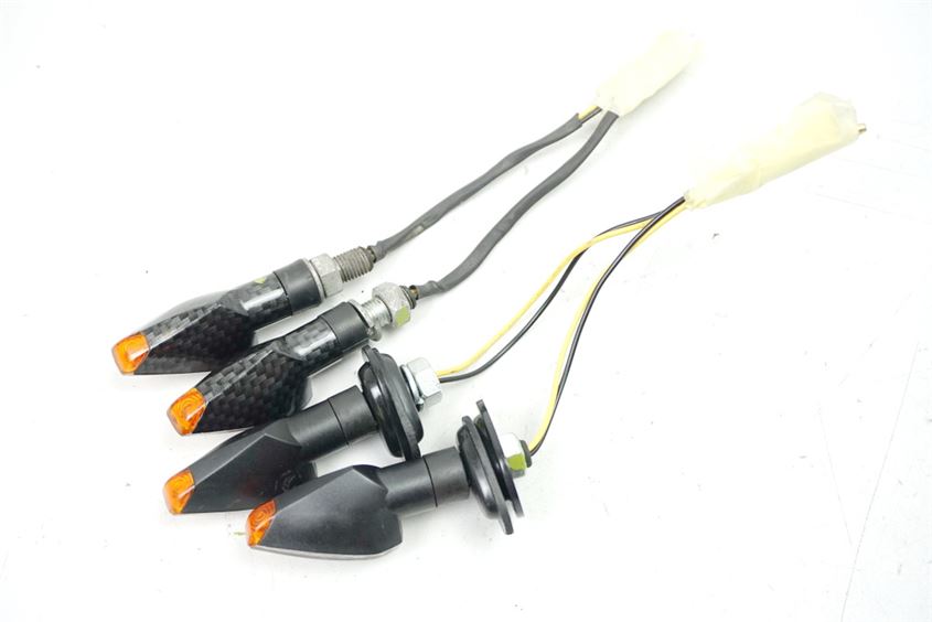 YAMAHA R6 RJ05/ RJ09 INTERMITENTE LED 4 UNIDADES