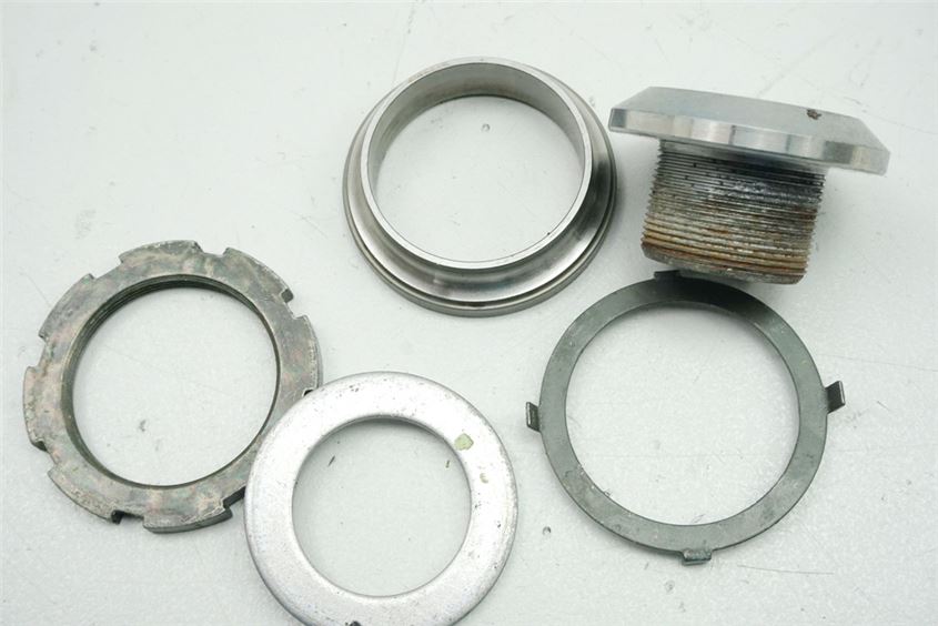 KAWASAKI ER-6 N ER650A SCHRAUBE LENKKOPF GABELBRÜCKE