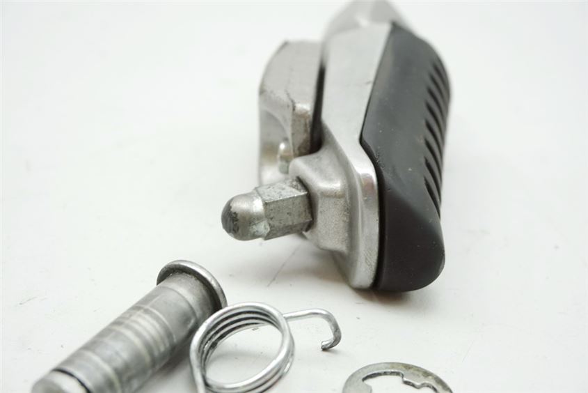 No information Z 750 ZR750L FOOTREST RIDER LEFT FOOTREST