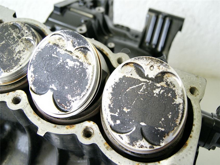 TRIUMPH TIGER 955i 709EN MOTORGEHÄUSE MOTOR KOLBEN CRANKCASE