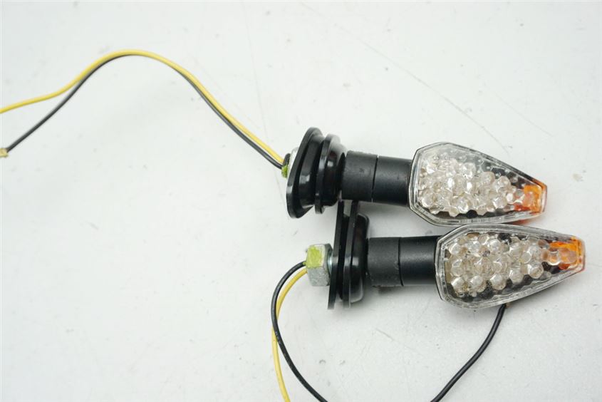 YAMAHA FZ-1 N RN16 INTERMITENTES LED ACCESORIOS