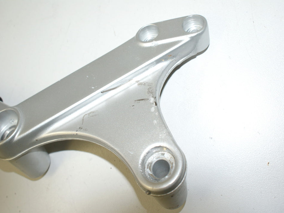 SUZUKI DL 1000 V-STROM WVBS MOTORHALTER RE HALTERUNG MOTOR