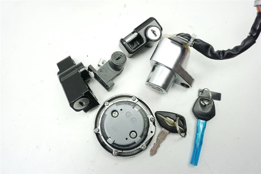 SUZUKI M 1500 VZ INTRUDER WVCU LOCK SET IGNITION TANK CAP