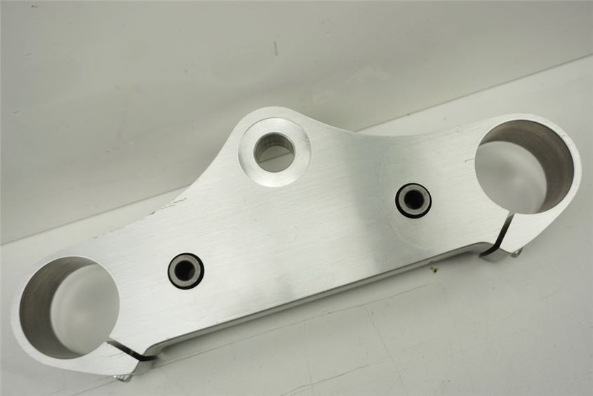 SUZUKI M 1500 VZ INTRUDER WVCU UPPER TRIPLE CLAMP FORK