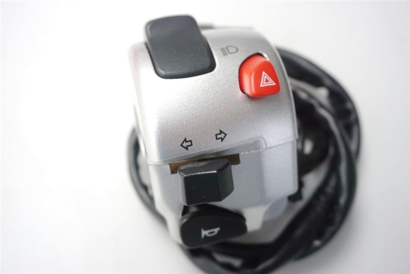 SUZUKI M 1500 VZ INTRUDER WVCU HANDLEBAR SWITCH LEFT SWITCH