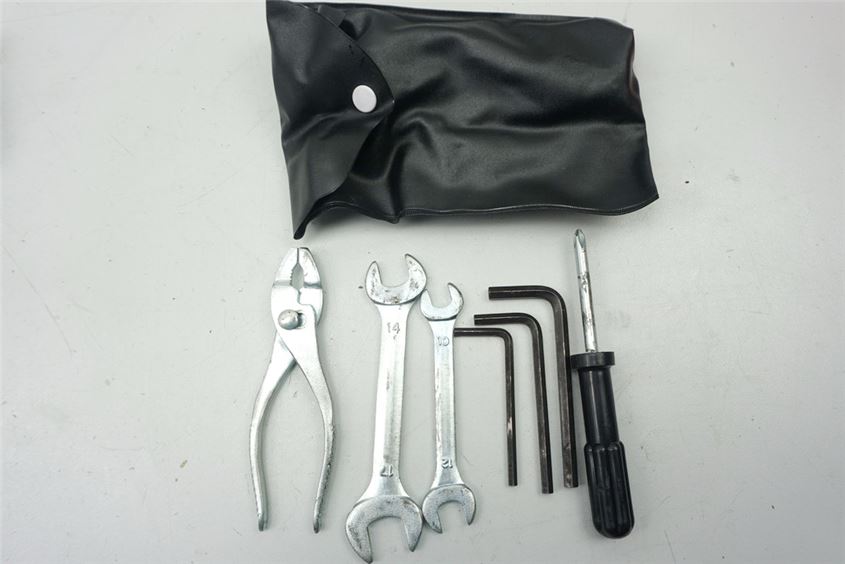 SUZUKI M 1500 VZ INTRUDER WVCU ON-BOARD TOOL KIT