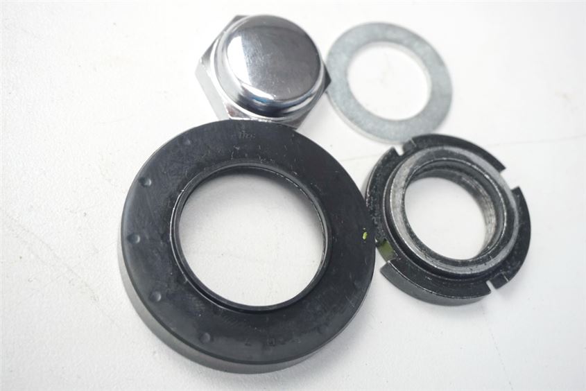 SUZUKI M 1500 VZ INTRUDER WVCU STEERING HEAD NUT TRIPLE CLAMP LOCKNUT