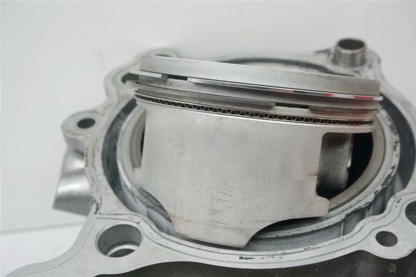 SUZUKI SV 650 S AV ZYLINDER HINTEN KOLBEN CYLINDER PISTON