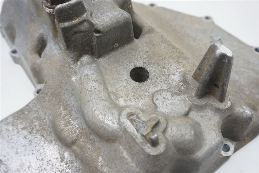 HONDA CBR 1000 SC24 OIL PAN ENGINE COVER