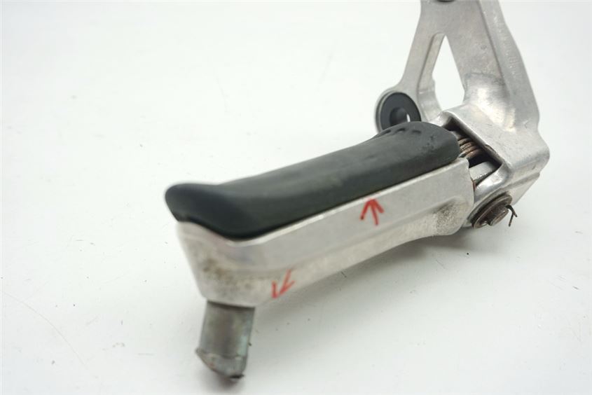 HONDA CBR 1000 SC24 FUßRASTENTRÄGER FAHRER LINKS FUßRASTENPLATTE FOOTREST