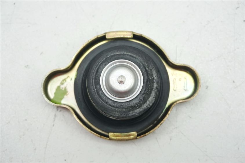 HONDA CBR 600 PC35 Kühlerdeckel Verschluß Kühler Deckel