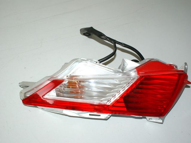 HONDA FES 125 JF12 PANTHEON LUZ TRASERA INTERMITENTE TRASERO IZQUIERDO