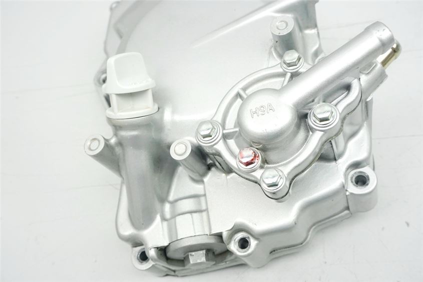 TGB X MOTION 125 CU8 TAPA DE LA BOMBA DE AGUA DE LA CUBIERTA LATERAL TAPA DEL MOTOR DERECHA