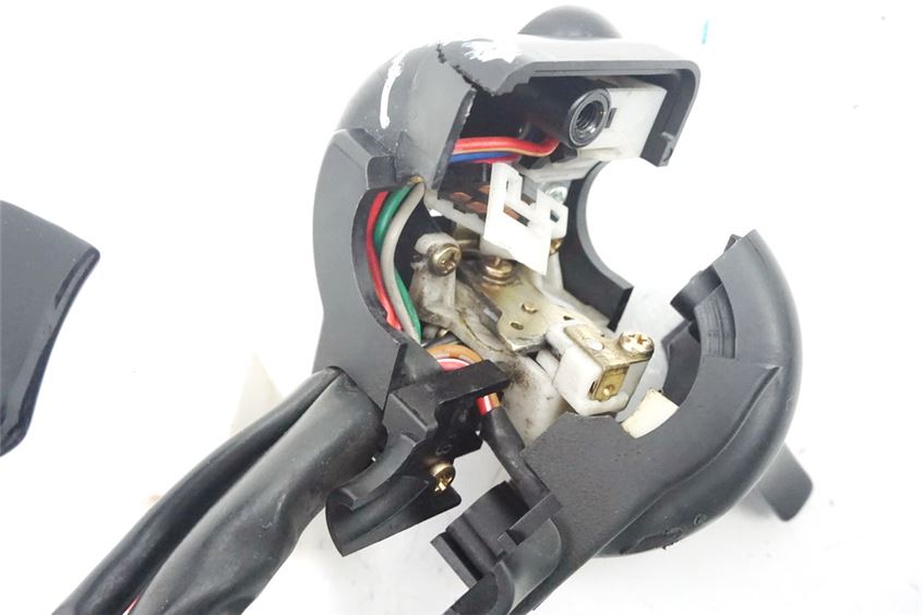 TRIUMPH TROPHY 900 T 300 E HANDLEBAR SWITCH LEFT SWITCH