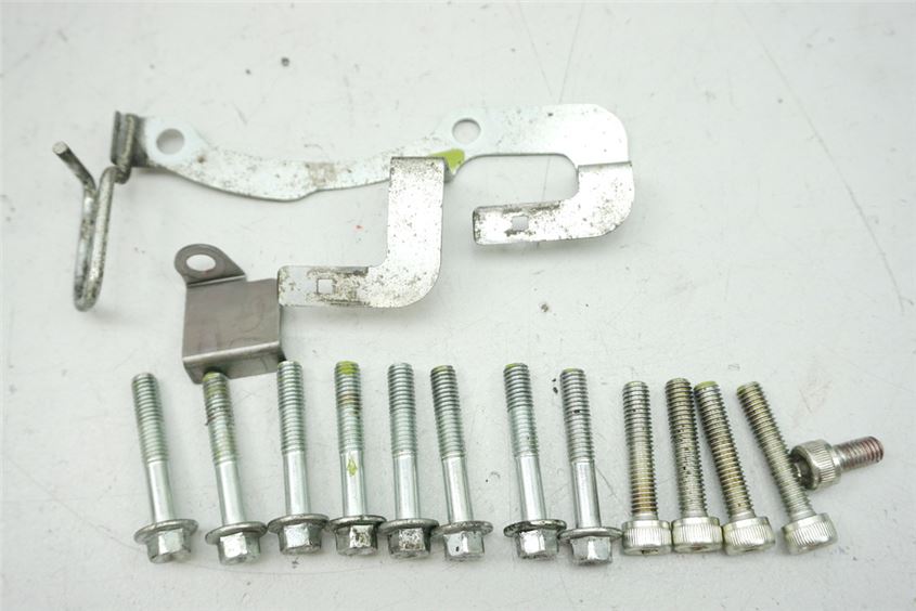 KAWASAKI ZX-10R ZXT00D TORNILLOS TAPA ENCENDIDO ESTATOR
