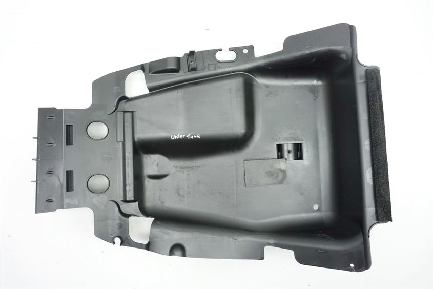 SUZUKI AN 650 ABS WVBU BURGMAN VERKLEIDUNG TANK UNTEN ABDECKUNG COVER